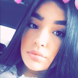 Meet your Posher, Cassandra